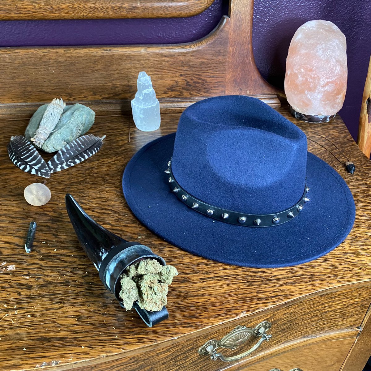 HempressMariko's tweet photo. Just havin a little fun with pretty nugs n stuff 😁 
It's been a while since I've posted something, but I'm working on getting active again. Hope you're all doing well! 
I'll be goin live on Twitch soon! Happy Friday!
#cannabis #twitchgamer #smallstreamer https://t.co/AlrMcILWFX https://t.co/AnsSQROKng