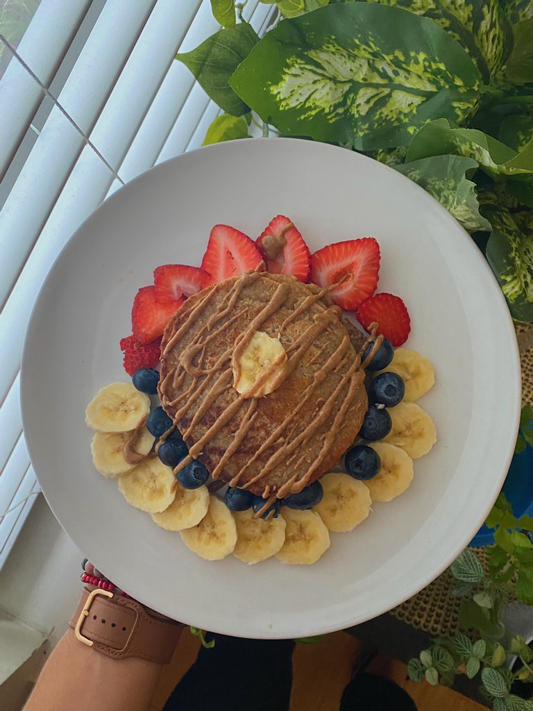 veronicaaamarie's tweet photo. hi twitter, I share plant based recipes on insta these days !
🌿🌞🌶 @bewelllwithvero https://t.co/P1fo6Y8XmE