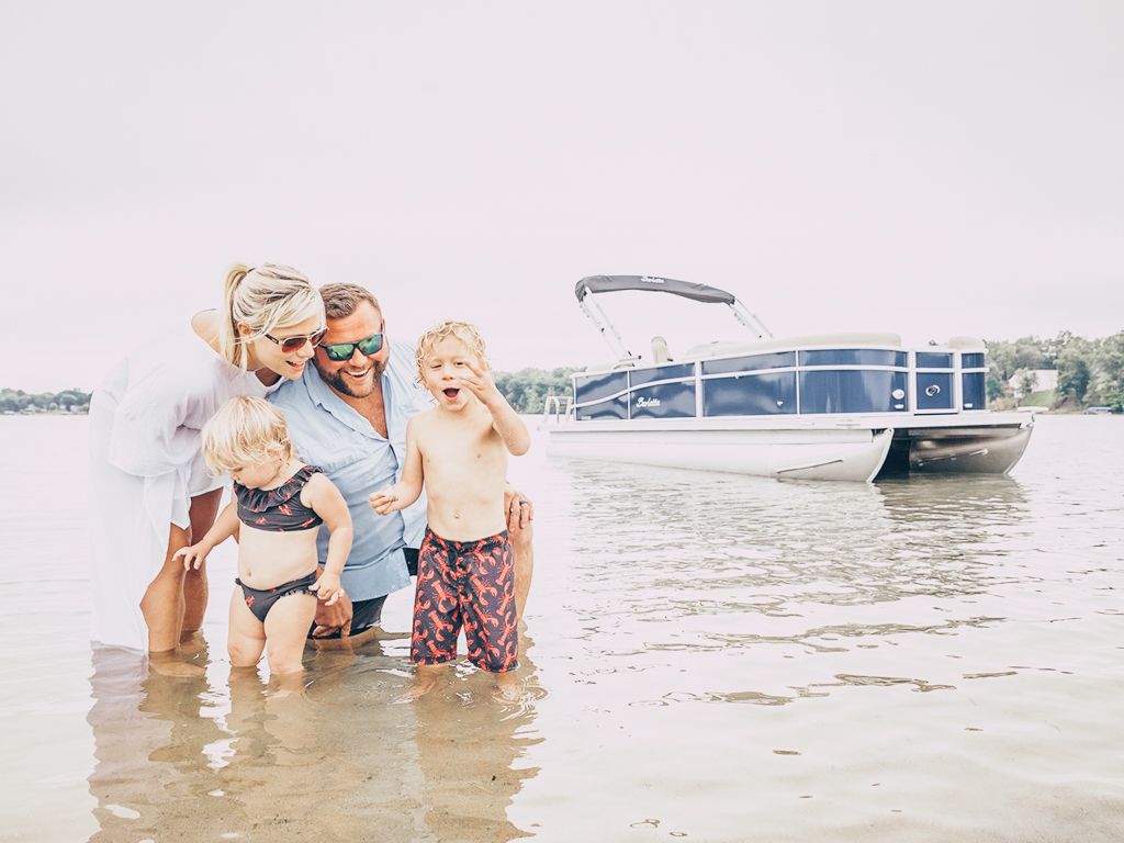 Considering a pontoon boat this summer? Would you prefer a pontoon or tritoon? 😃 Click below to find out which style is right for you!

✅ Link below  →   🖥 Blog (3-min read)
buff.ly/2DzQr8s
