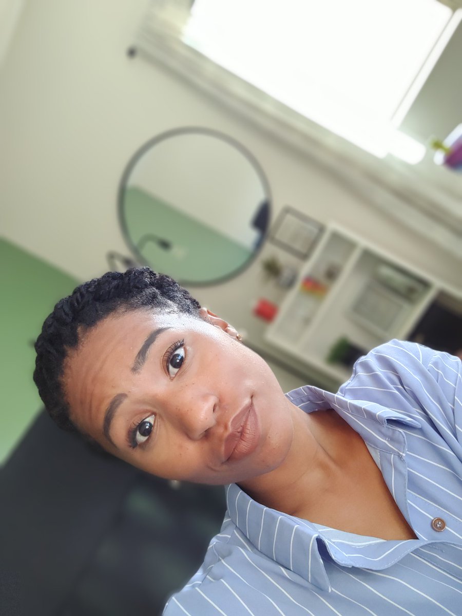 _ashleyfields's tweet photo. Here is a selfie shot with my new LG Velvet 5G. I can't believe it's only $10/mo with AT&amp;T! #LGVELVET #LGUSA Mobile #ATTemployee #myopinion #nofilter https://t.co/0Q3Q4oqhdk