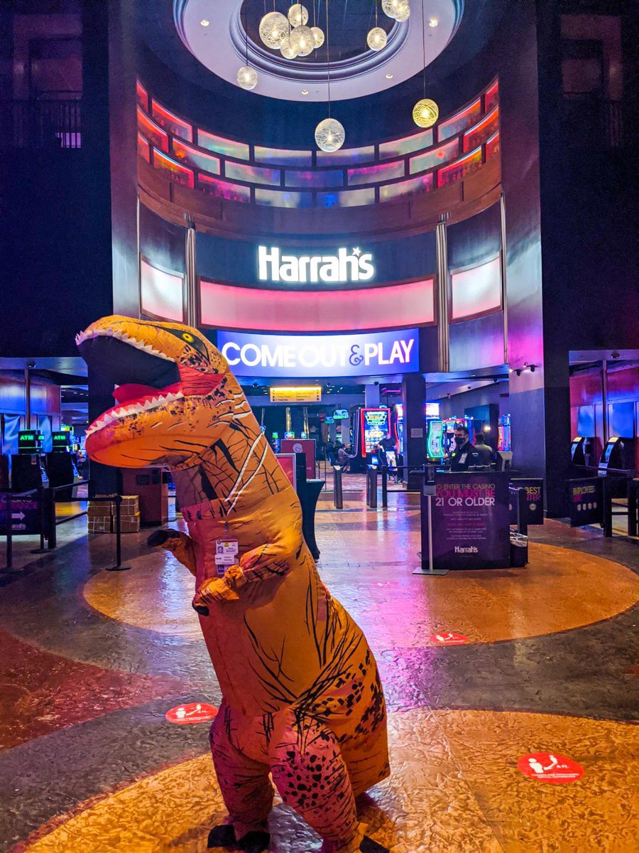 HarrahsKC's tweet photo. It feels like a million years since our last Hot Seat Drawing so were bringing them back TONIGHT! Were taking it back to the good ole days, the prehistoric kind. T-Rex will be roaming the casino floor in search of some lucky Hot Seat winners, be on the look out! #OnlyAtHarrahs https://t.co/lnBiR933RP