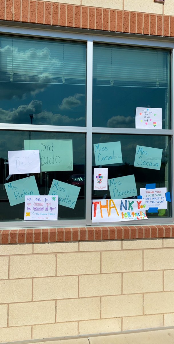 Nothing fills a teachers heart quite like notes from students! Seeing kiddos run up to tape messages on our windows today while we were hard at work was the best motivation ever! <a href="/RiverRidgeElem/">River Ridge Elem</a> #1LISD  #relentlessrattlers #BetterTogether