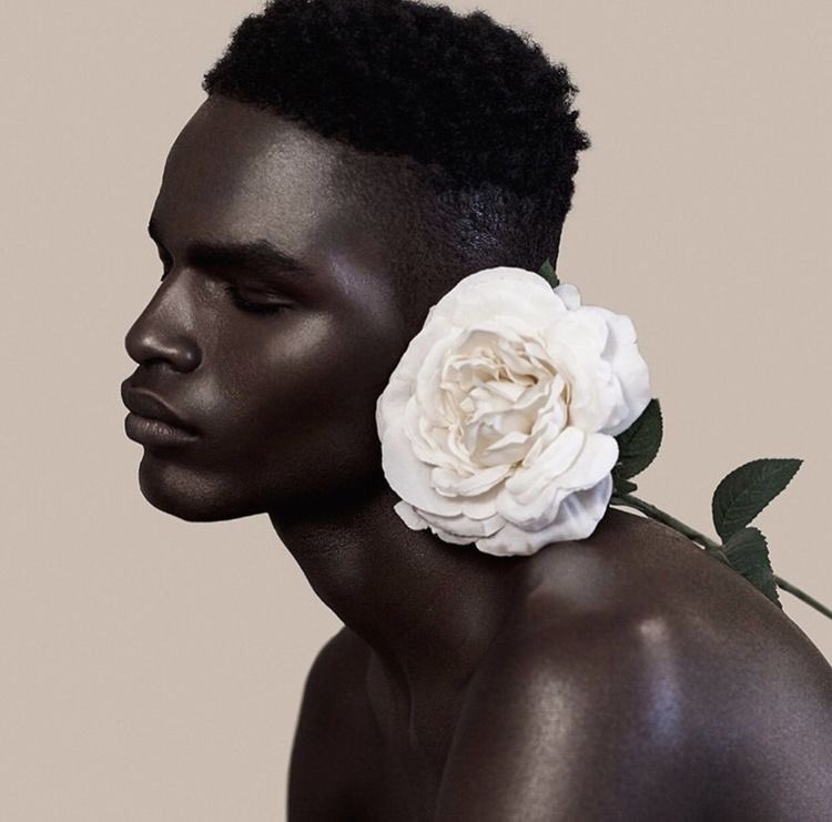 i’m in love with the second photo, he was in first picturce, IDK WHO IT IS THOUGH 