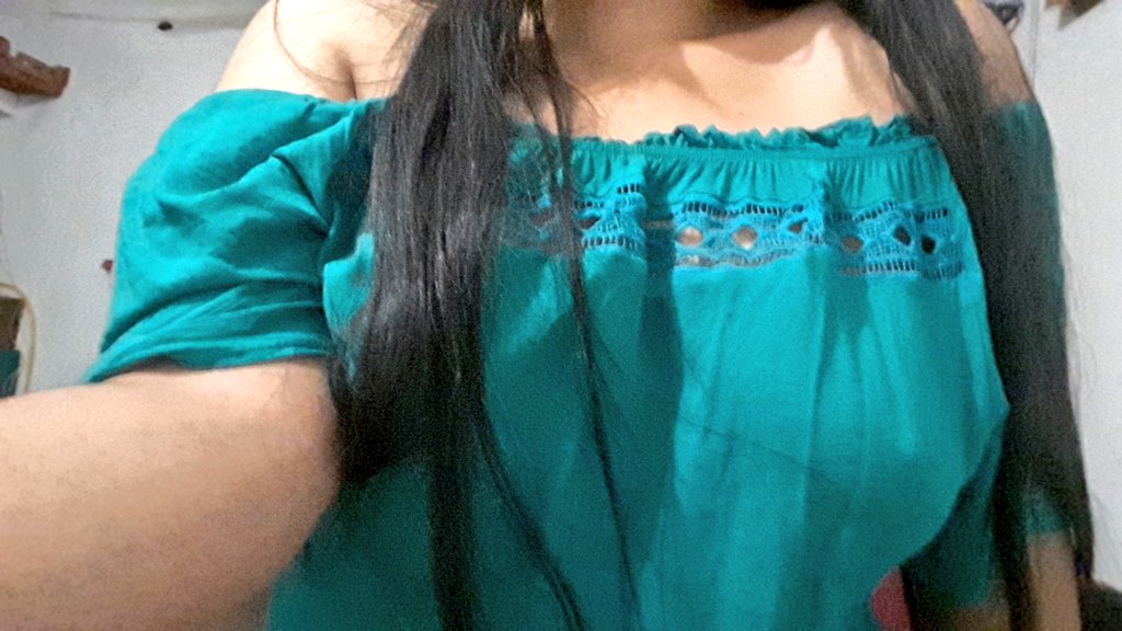 1 pic. #ViernesDeRiesgo #ViernesDeGanarSeguidores #viernesdeYaValio ✨💋✨ https://t.co/eeWXKKq9sr
