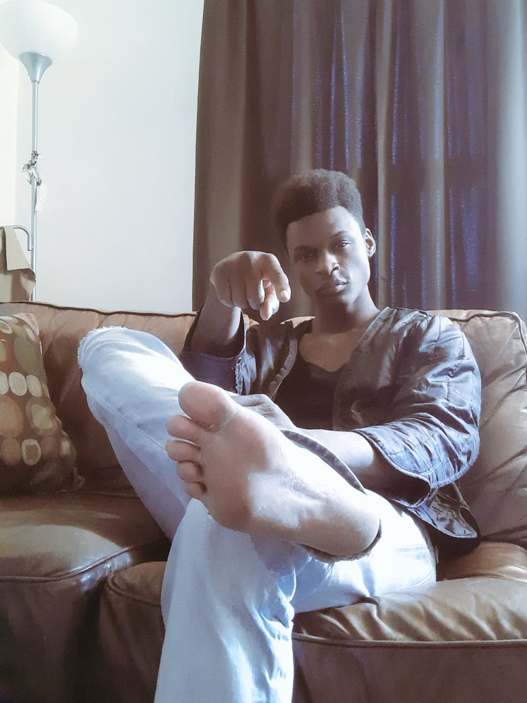 Master33Dark's tweet photo. Get on your knees and leave your cash. Sniff sniff losers
Cashapp-$madghost33 
#feetturesforsale #feetup #feetaddiction #feetview #footfettish #footworshipping @rt_feet @Feet4Meat @Male_Feet_World @PigRipe @rt4dom https://t.co/CYBTbVdrHp