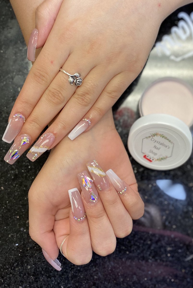 Follow me on Instagram @ nailsby_.mari ❤️✨