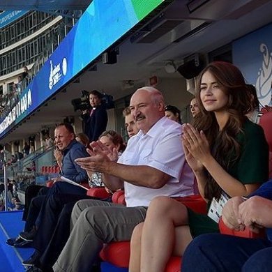  It was the beginning of a winning streak for young Maria, who a year later won 28.94% of the vote in Mink’s 104th Kalvariysky constituency and duly became a member of parliament for Belarusian Republican Youth Union.