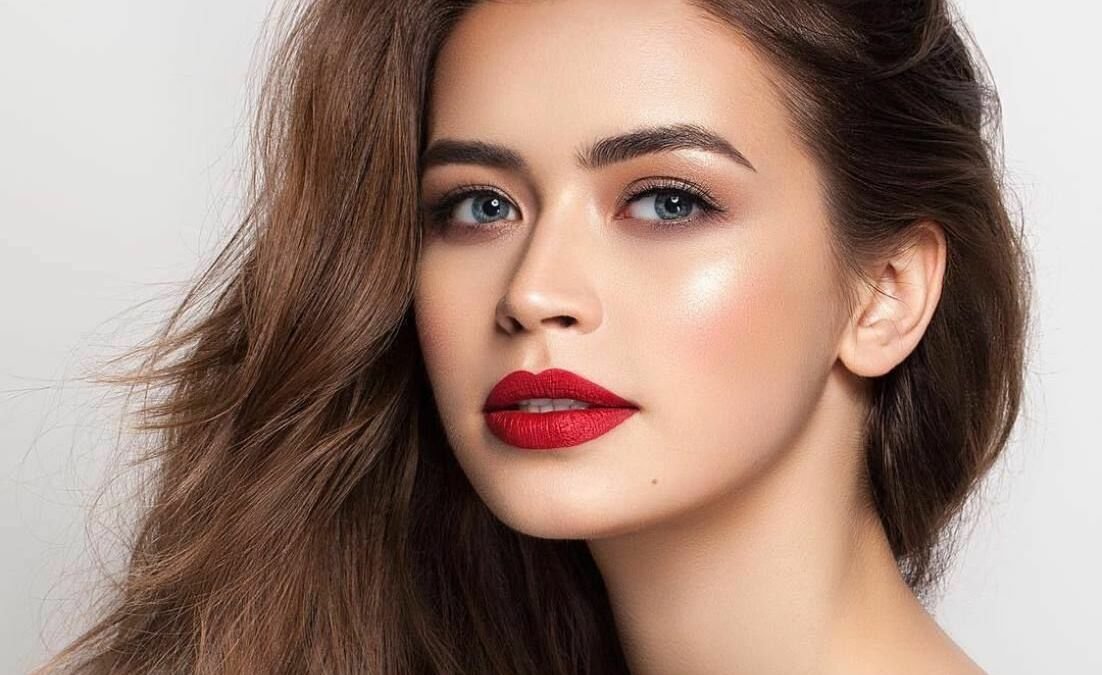  It was the beginning of a winning streak for young Maria, who a year later won 28.94% of the vote in Mink’s 104th Kalvariysky constituency and duly became a member of parliament for Belarusian Republican Youth Union.