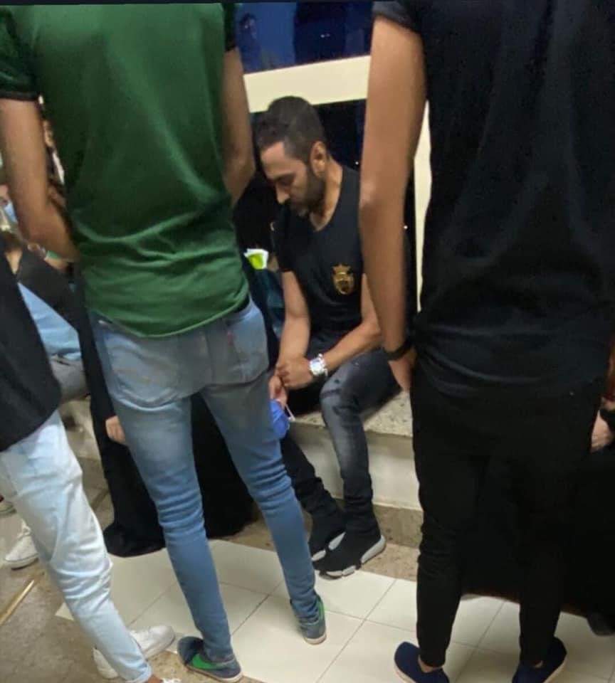 Aqwall1_'s tweet photo. مصطفى حفناوي كان بيحب تامر حسني جدا وكان بيتمني يجيله ف عيدميلاده، تامر حسني  دلوقتي عنده ف المستشفى موقف مش جديد علي تامر بصراحة انسان ��ميل ❤️ https://t.co/8X5YewGlqb