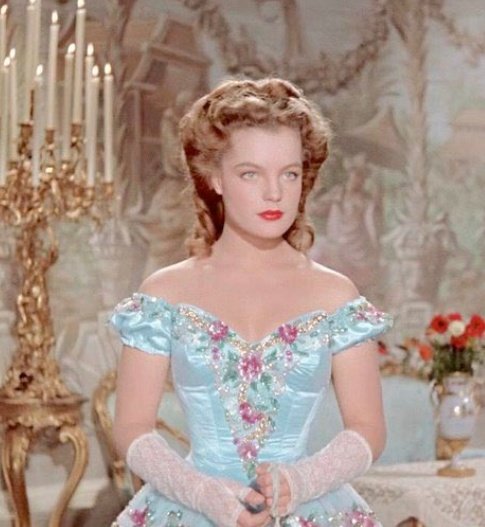 ¡Bienvenida, <a href="/TheEmpressSisi/">Empress Sisi</a> !

↳❍↠Nombre: Elisabeth, Sisi, of Austria. 
↳❍↠Fandom: Sissi. 
↳❍↠FC: Romy Schneider.