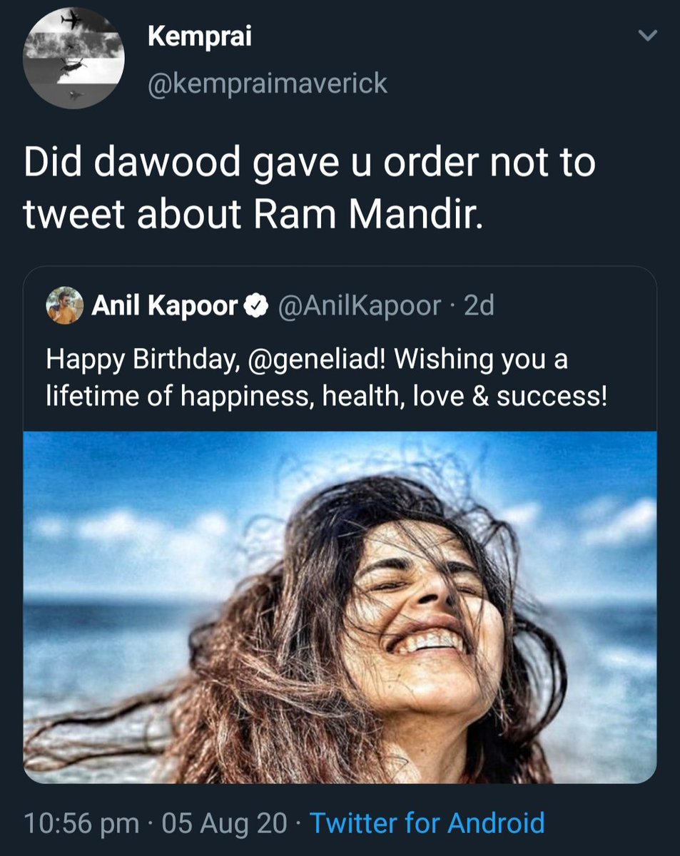 HeyySiriii's tweet photo. Celebs posted prayers for people of #planecrash #AirIndia

Meanwhile Sanghis threatening @iamsrk and questioning celebs for not tweeting in support of Ram mandir.

Priorities!!!

#KozhikodeAirCrash https://t.co/KwPYsPxVPO