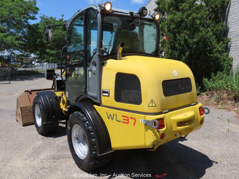 bidadoo's tweet photo. Check out this 2014 #Wacker #Neuson WL37 Wheel Loader Tractor 4 Cylinder Turbo Diesel w/ A/C. Buy Now at #bidadoo - Details at: https://t.co/BWk8UcJyRS #heavyequipment https://t.co/pfGdfm9hHH