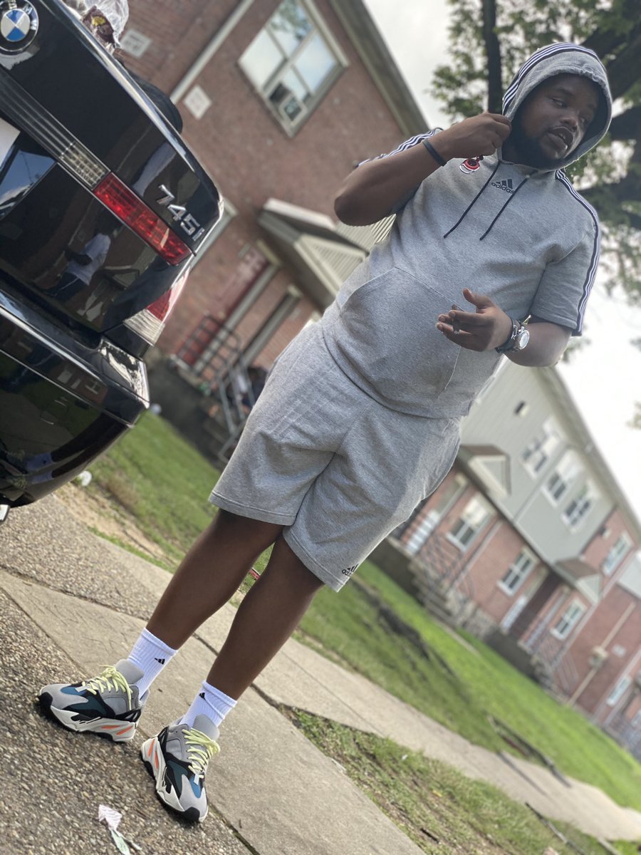 SB_Dboy's tweet photo. NoOvaLoveAllowed‼️ #VitoLand💙 #ILostMike❤️ #LongLiveSean💕 #SimonWorld💚 #SIPMACK💙 https://t.co/vK3knOeEjk