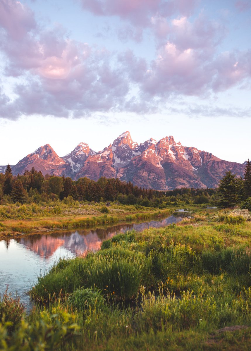 i’m emilie but you can call me moose :)i’m a landscape photographer and i love exploring the american west. these are some of my fav images i took last month. you can support me by buying my prints:  http://emiliehofferber.darkroom.tech&nbsp;or following me on ig: emiliehofferber