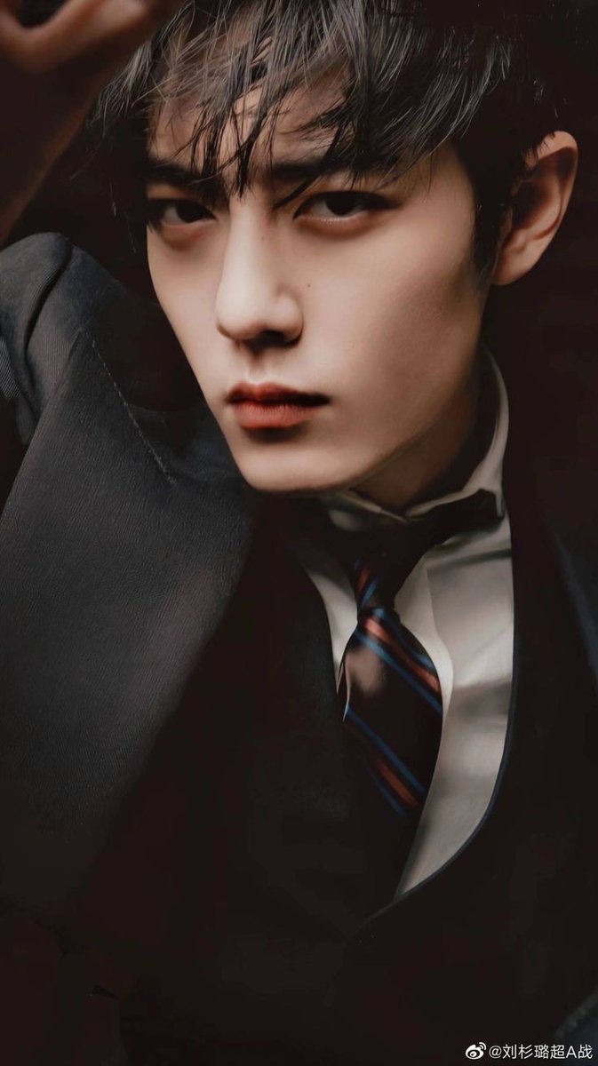 Edithas7's tweet photo. #WeLoveYouXiaoZhan el es él ser más hermoso del mundo! No merece odio por algo que no hizo :(( https://t.co/OmfLEo5o7G