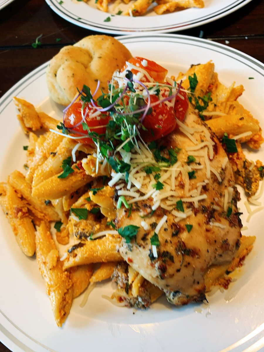 twistedforksp's tweet image. Twisted Form would love to celebrate Alberta on the Plate with you on St. Paul Alberta. Great food, service and local support #abontheplate #local #farmers #stpaul #alberta #foodie #yummyfood