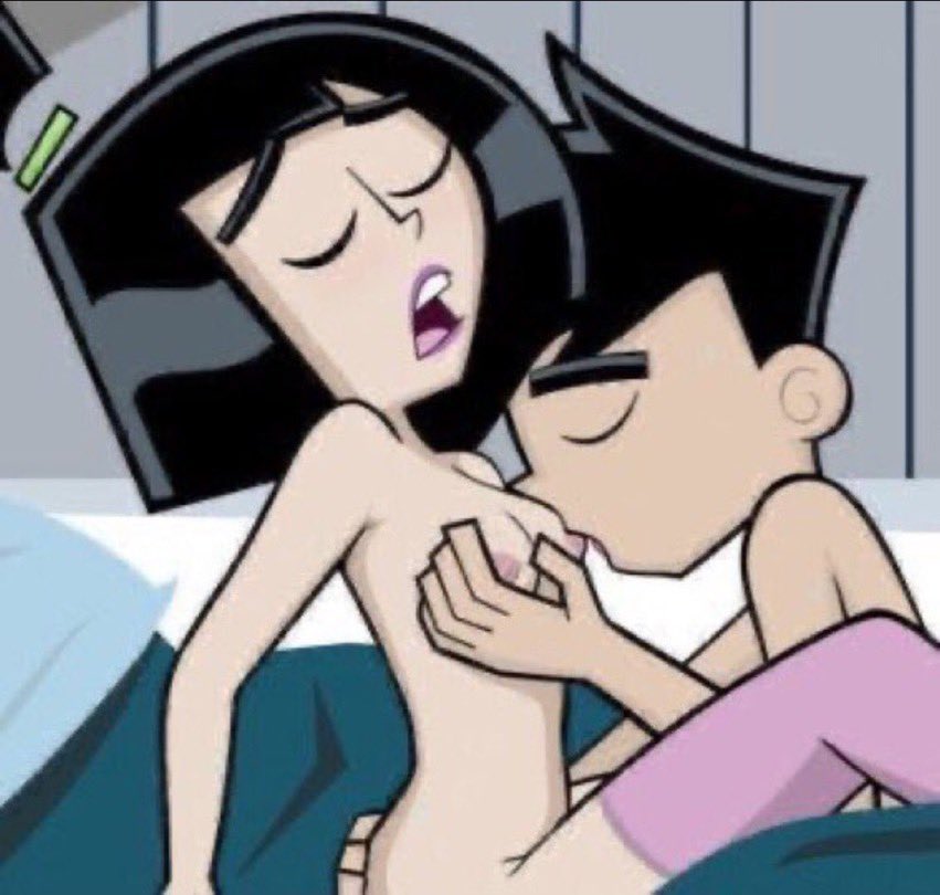 SexualMoodx's tweet photo. you and your 3rd @ https://t.co/kLIWPRBQ1Z