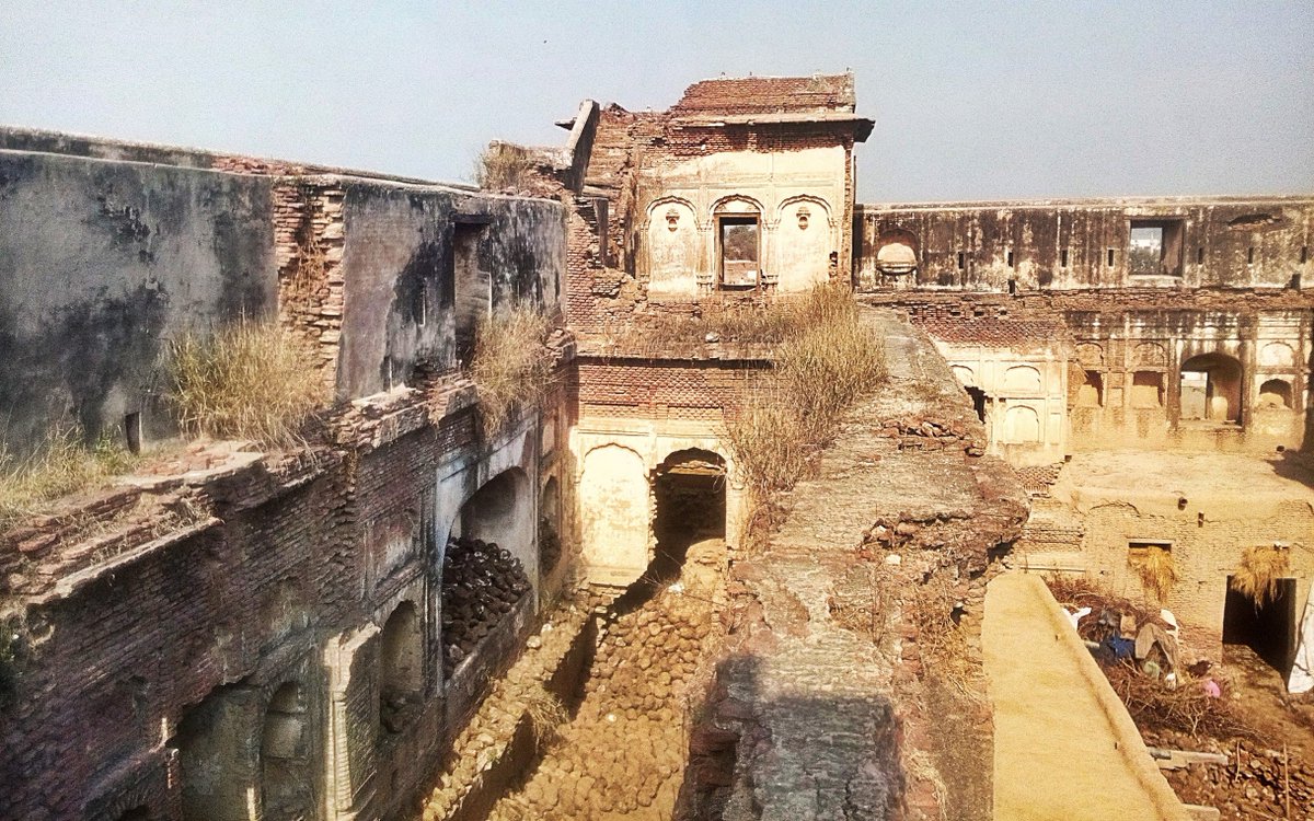 Originally a complex of residential quarters and katchehri of Sardar Jawala Singh Sandhu, an influential ally of young Maharaja Ranjit SinghHere were the court offices of Sardar Atma Singh, a divisional magistrate from the days of the Raj with jurisdiction in fifty two villages