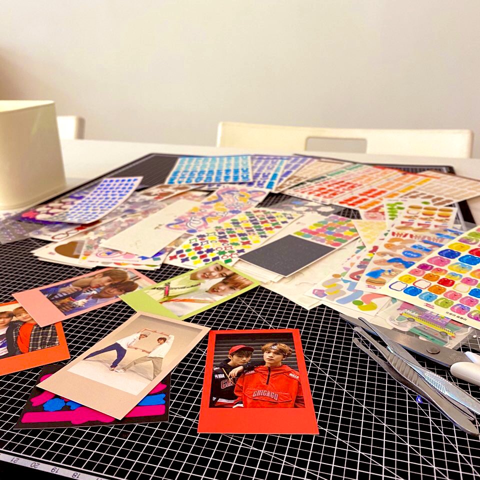 🎉

아름다운 폴꾸부스에 놀러오세요.
스티커 200종 무제한 사용 가능!