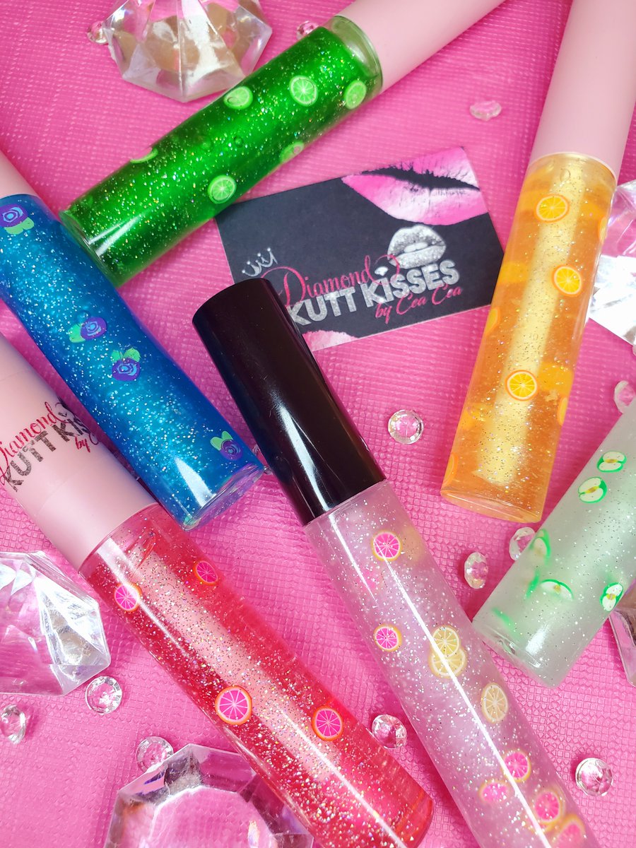 KissesKutt's tweet photo. Fun Sweet Fruity gloss 💋 https://t.co/AxSpJuBtCf Come get Diamondized!!! #Wholesalegloss #lipoils #BlackBusiness #lipgloss #lipscrub #Sweetgloss #Diamondized #BlackOwnedBusinesses #lipcare #glossygloss #gloss #fruitgloss #popinggloss #Shinnygloss https://t.co/Bl7CqAMMzP