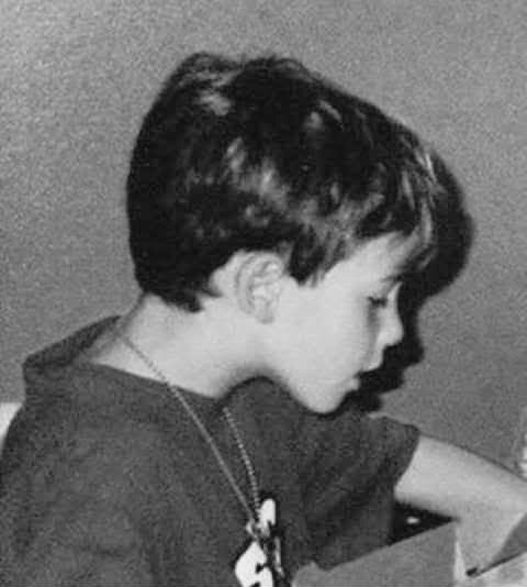 hiqherswft's tweet photo. shawn mendes but he gets older as you scroll down; a very emotional thread https://t.co/28xt3wdDRw