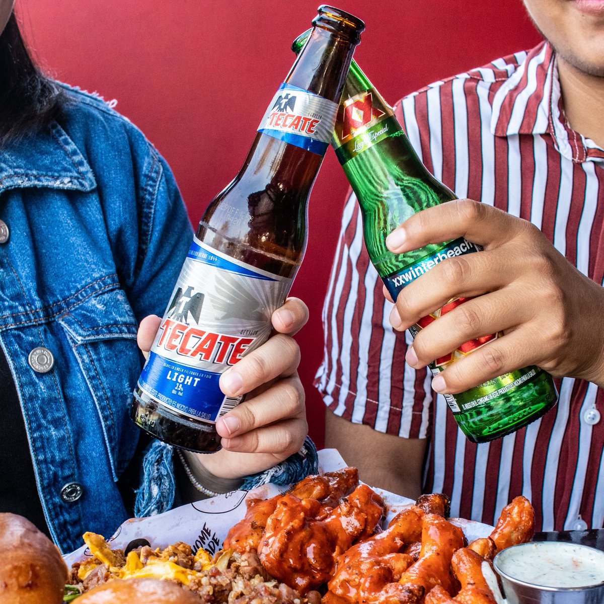 ¡Una cenita rica y tu cerveza favorita para festejar el #BeerDay! ¿Qué tal? 🍻
.
.
.
#MagmaShops
#BuffalosHotwings