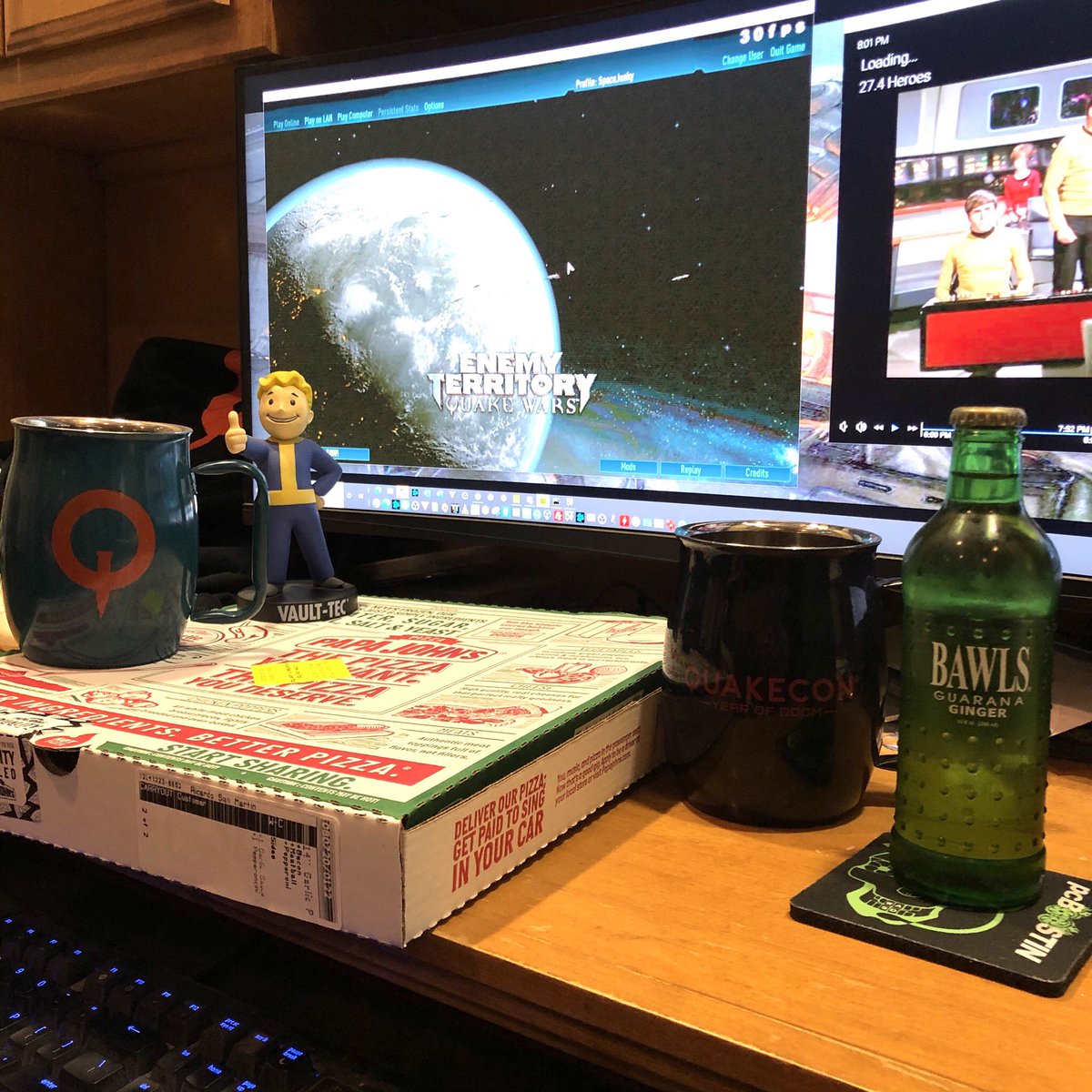 pcboostin's tweet photo. Starting off #quakeconathome right. @BAWLSGuarana @PapaJohns @quakecon #quakecon2020 #pcmr @bethesda #vaultboy https://t.co/mdav2Msv9H
