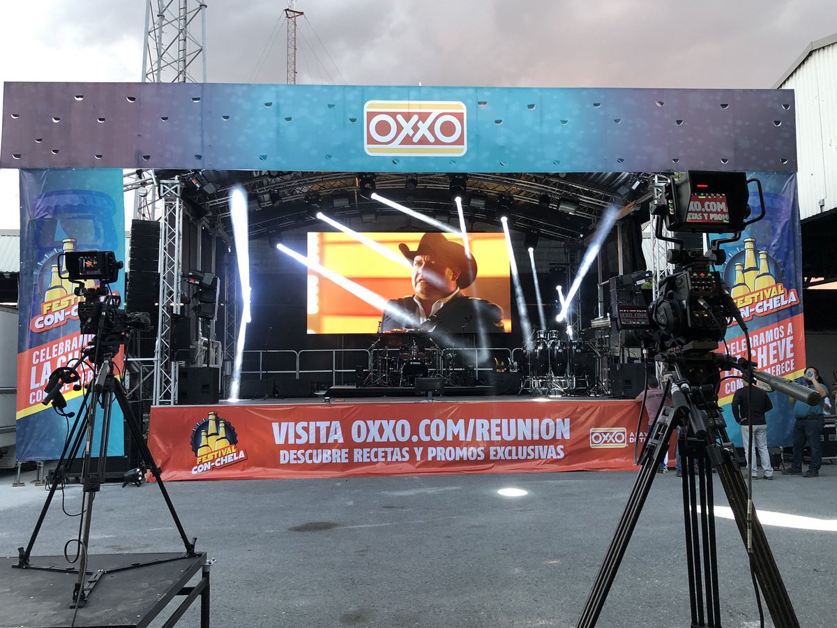 grupo_pesado's tweet photo. ¡Estamos a nada de empezar!#OXXOestáPesado #FestivalConChela @Tiendas_OXXO https://t.co/iCNFrB0wkN