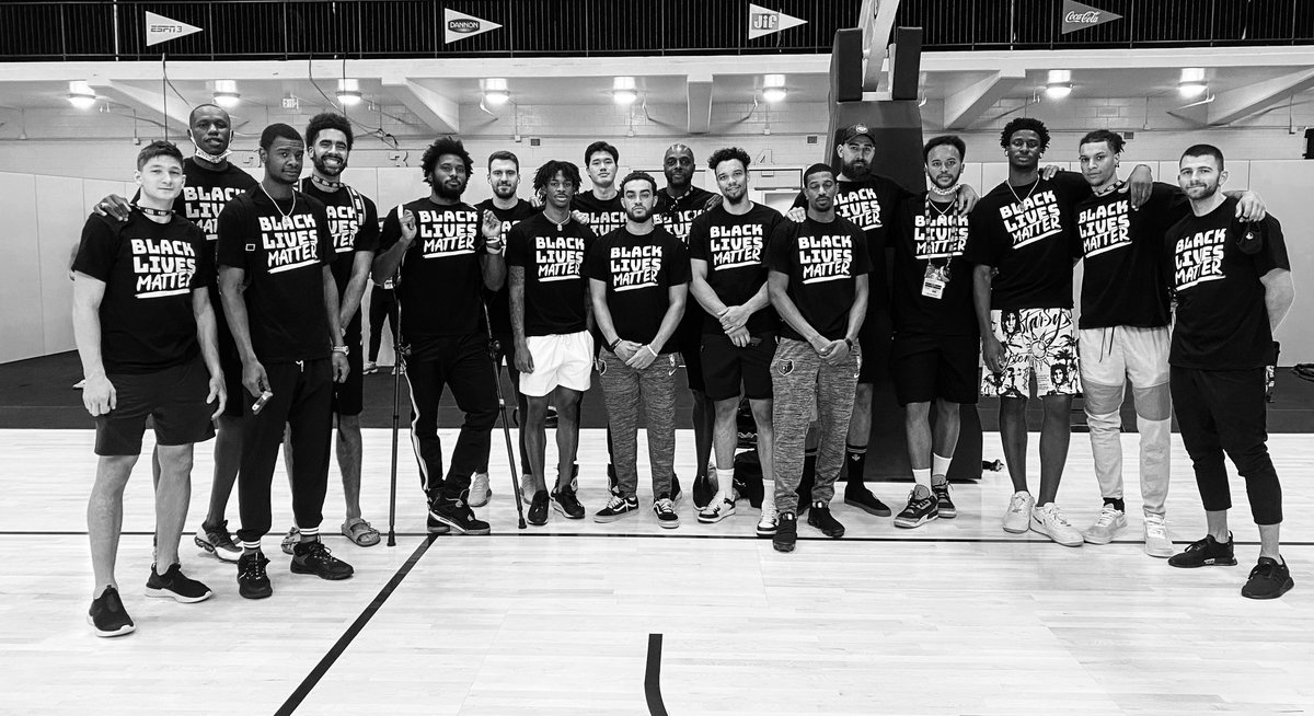 IAmJustise's tweet photo. BLACK LIVES MATTER AND THAT’S ON GANG 💙🐻💛 https://t.co/jXKs7AnZ9c
