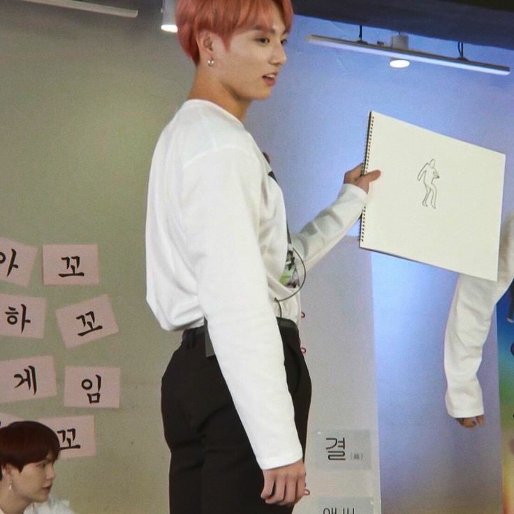 jungkook's body proportion ~ a thread