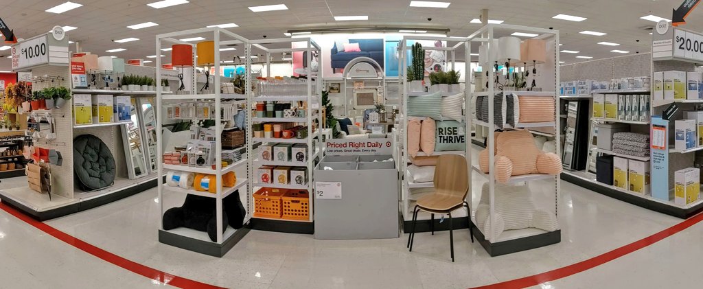 Home flexin' for the weekend 💪🛋️
#DormEssentials