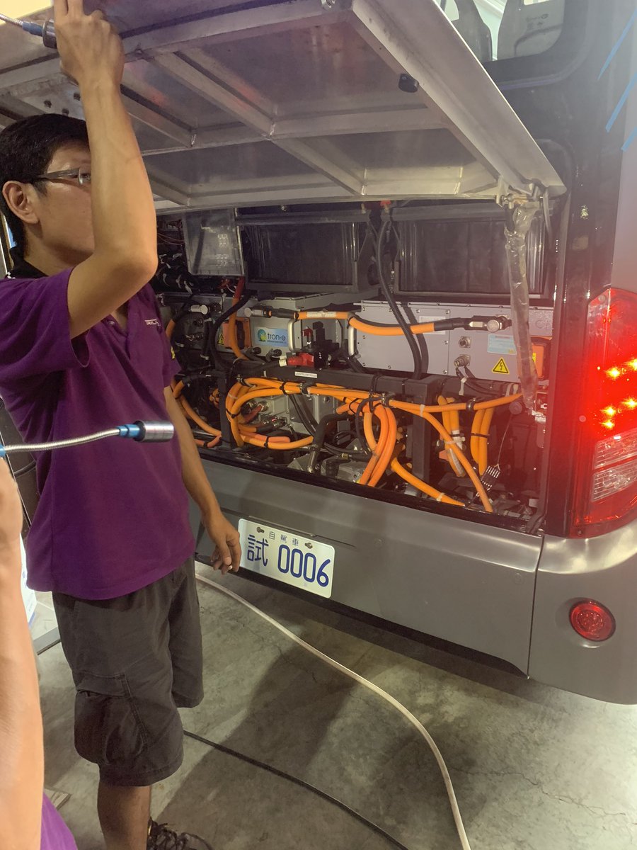 lmanchu's tweet photo. Learn the autonomy bus and figure how we can integrate the #carwallet to build the #DLT based bus. There will be several DLT inside like #IOTA https://t.co/8TrI3Bx8iK