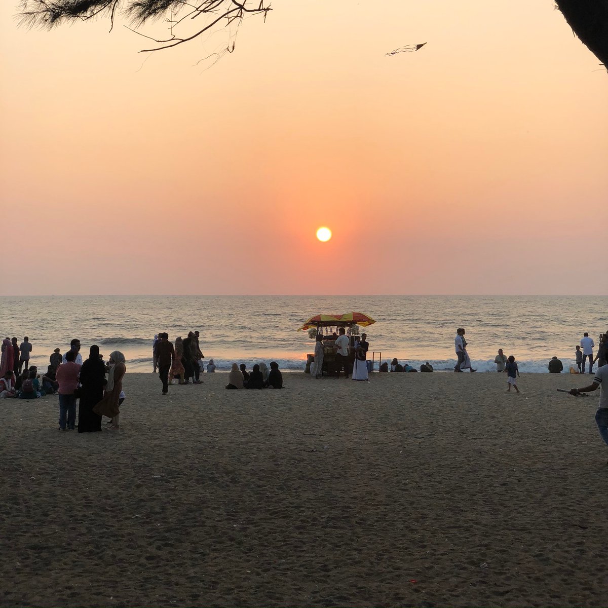 Feel wretched about the Calicut plane crash. Thinking about the families who were waiting for loved ones to come home. Calicut was a very formative place for me. I went back recently only to fall in love with the city again. So, I wanted to write about why it is special. (1)