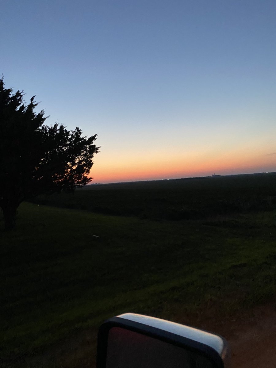 Koch_43's tweet photo. 2nd highest point in Fillmore County.....just me &amp; my friends 😂 https://t.co/Bm1NmKhv41