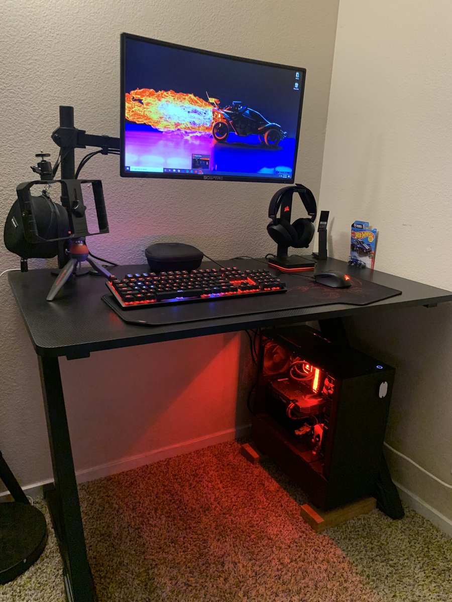 b0vi2's tweet photo. Gaming set up has been reworked! Next step, second monitor! 

Hope to see you all in the chat tonight! Come chill with us! See you then ;) 

 Live at 9pm pst (might start early but won’t start late 😃) https://t.co/iDRRXEWjIL