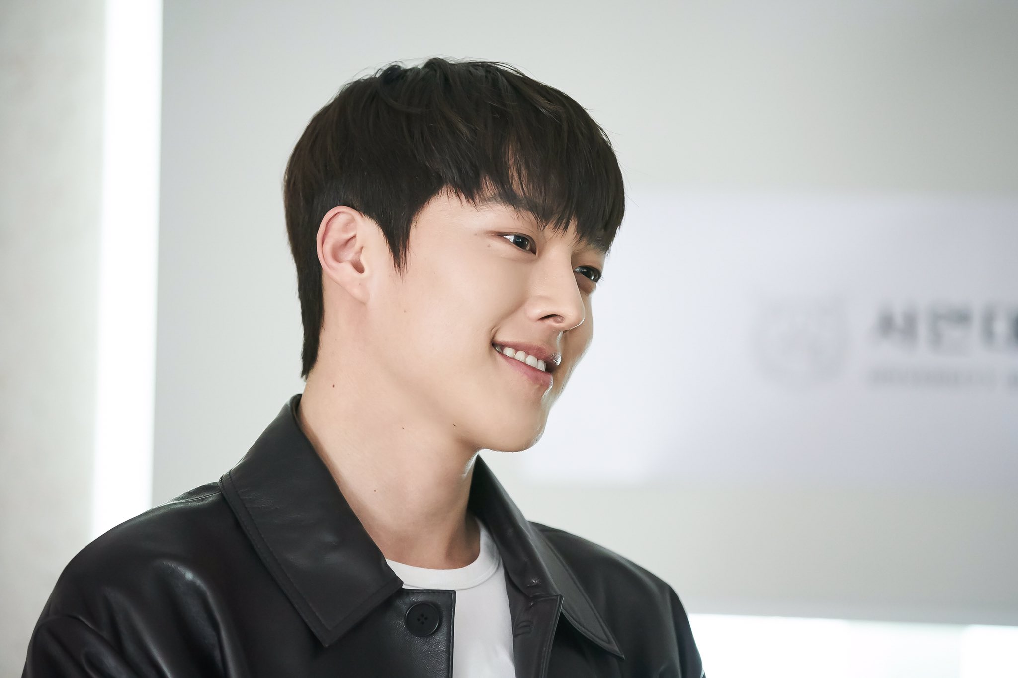 絶頂　イヨンヒ　韓国 Ee3dd0IU8AAB2rz.jpg