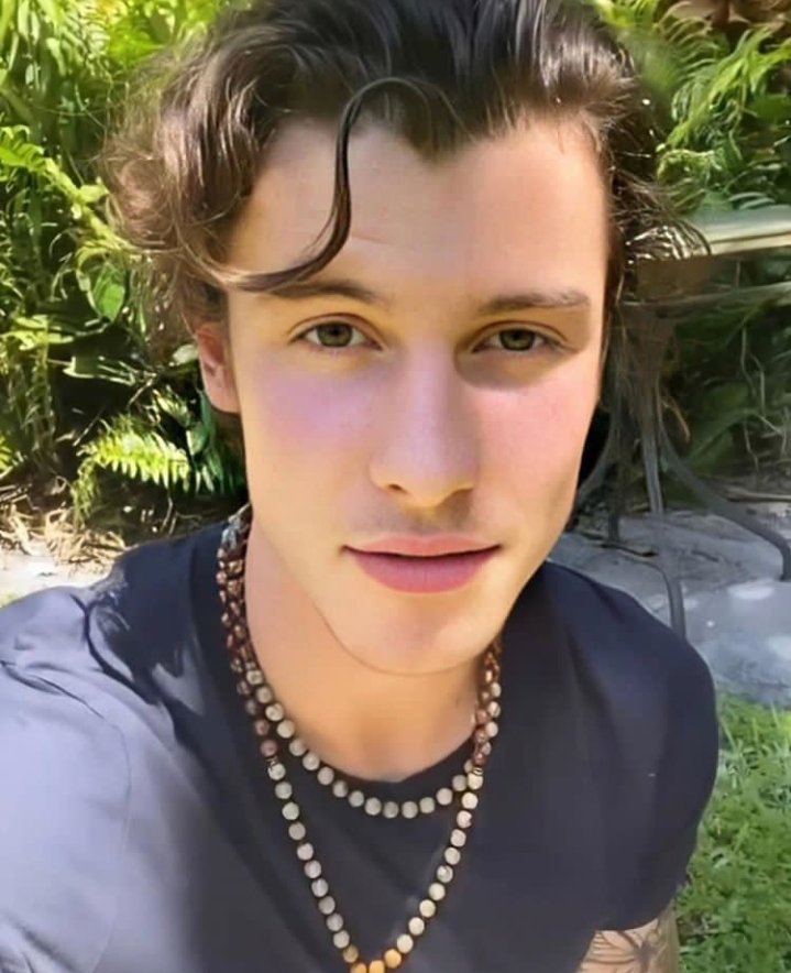 GasangLanie's tweet photo. Happy 22nd Birthday Shawn Mendes we love you❤✨

#shawnmendesislovedparty https://t.co/JNIhVYkgHU