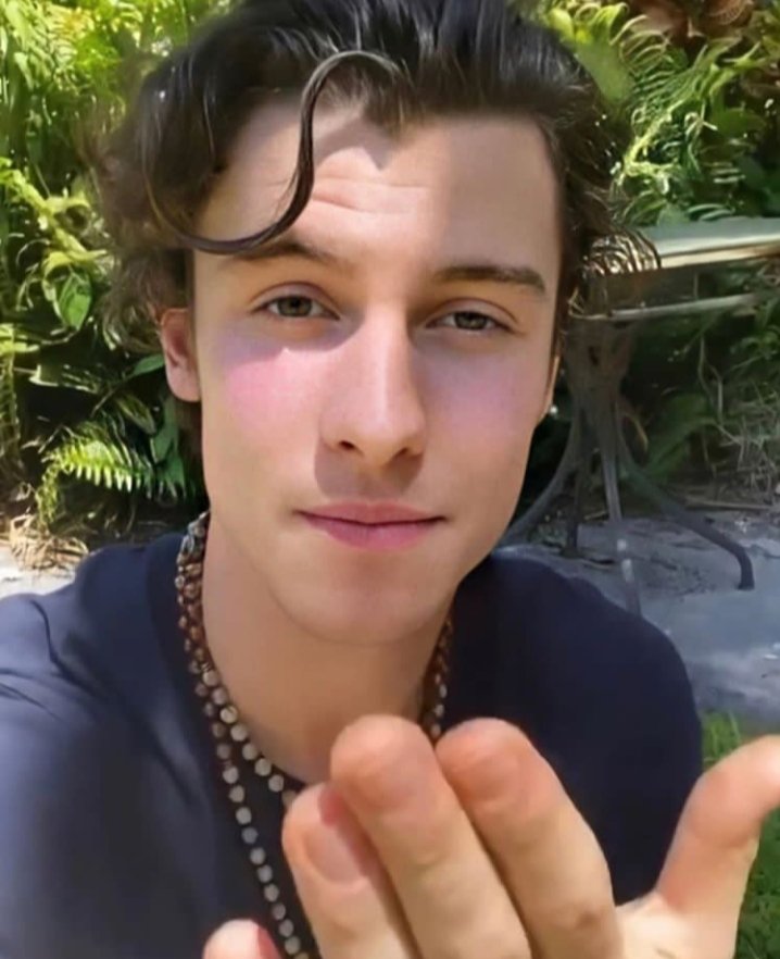 GasangLanie's tweet photo. Happy 22nd Birthday Shawn Mendes we love you❤✨

#shawnmendesislovedparty https://t.co/JNIhVYkgHU