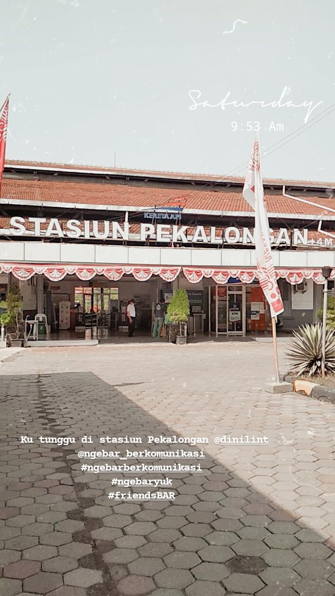 ikasoewadji's tweet photo. Menunggu @ge_lintang di Stasiun Pekalongan, cerah hari ini.
#ngebarberkomunikasi
#ngebaryuk
#friendsBAR https://t.co/Yi7ojYDKBE