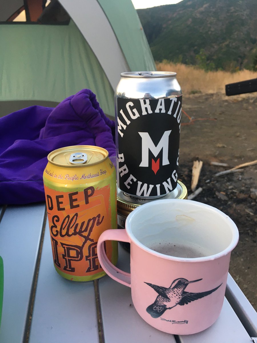 Camping and birding tonight with a friend who brought Deep Ellum IPA! ⁦@badhopper⁩ how cool is that? Also local fave Luscious Lupulin from ⁦@MigrationBrew⁩ On top of round top butte, Washington County Oregon.