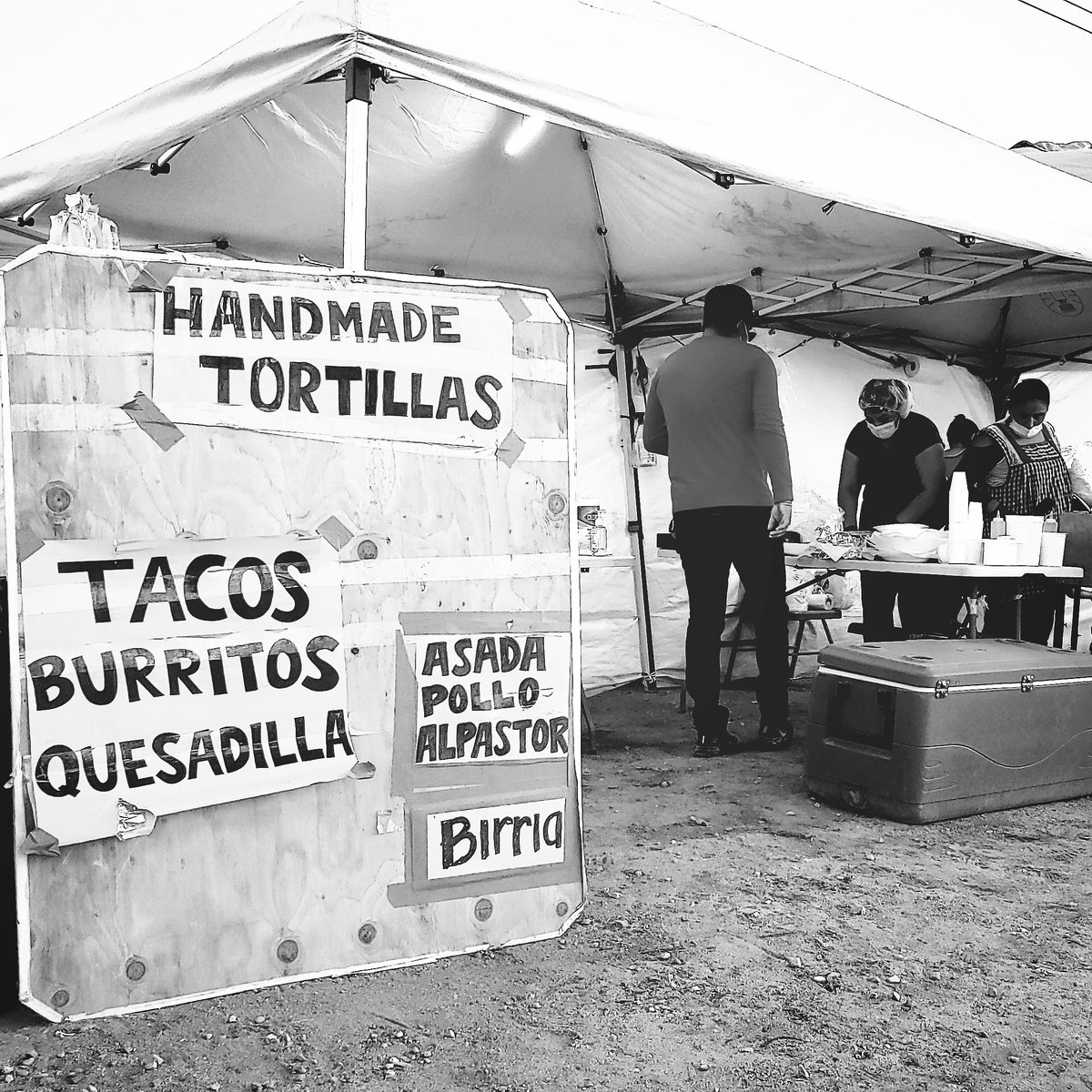 The burritos require greater girth. But the service is well above par and the flavor from the al pastor and myriad of available salsas are exceptional. #OakHills #Hesperia #HighDesert #Food #Tacos #Burrito. Ranchero and Escondido.