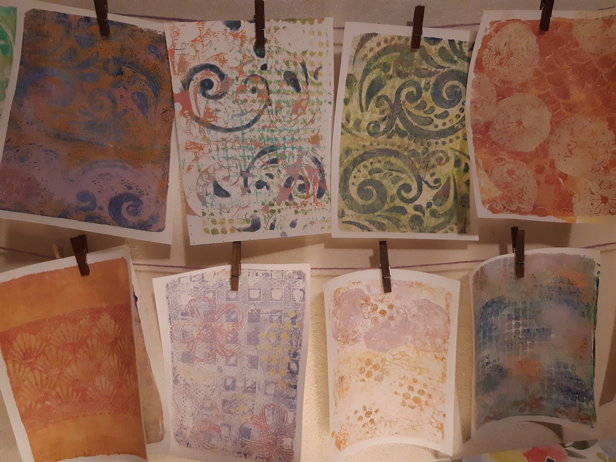 chaissons's tweet photo. I started using my art room while we've been off. I learned how to Gelli Print and got back to Zentangle! #ireadthemondaymessage #CentralStrongLISD https://t.co/jgMwgttmgP