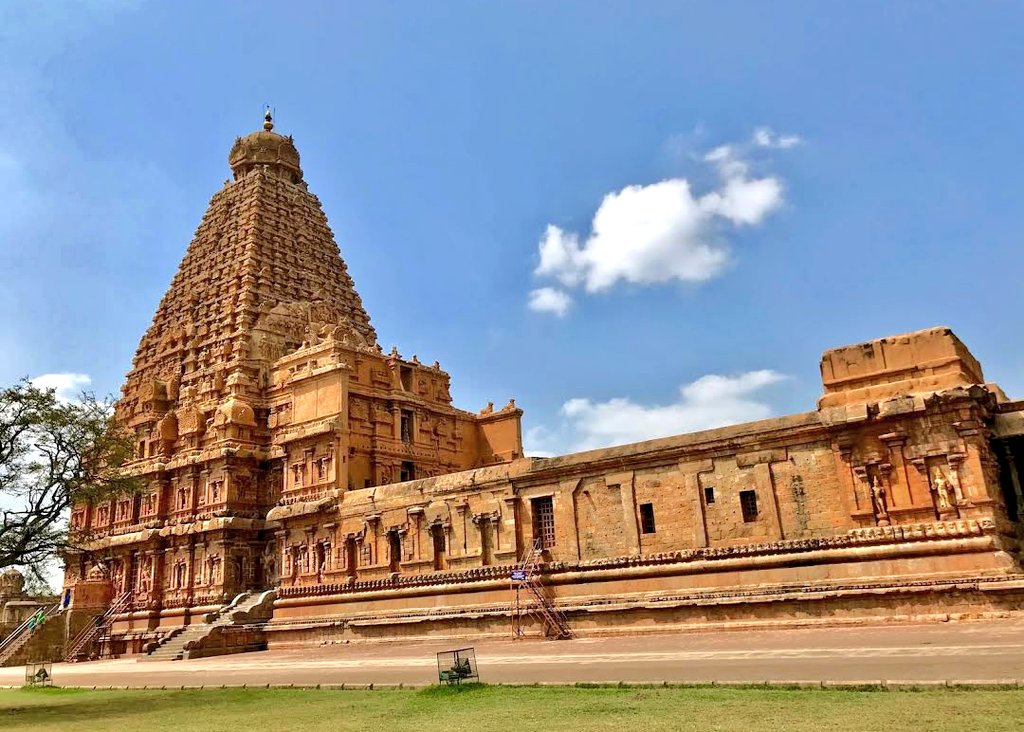 Lost History Pa Twitter The Ishvara Temple Of Rajaraja Shri Rajarajeshvara Temple Was Built By Ko Rajakesrivarman Also Called Shri Rajarajadeva He Setup The Image Of Dakshina Meru Vitankar In It