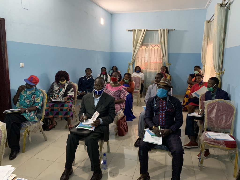 ebase_africa's tweet photo. #StakeholderSession #Bamenda kicks off on an very engaging foot! Amazing inputs to the #ebase_africa #teaching & #learning #toolkit. Parents teachers students & policymakers contribute to improve #EIDM in #Cameroon. @rigobertpambe @EducEndowFoundn @CEDILProgramme @BeckyFrancis7 https://t.co/l6CrGQrNsY
