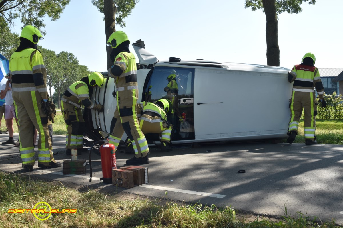 Eenzijdig ongeval in Nieuwaal -..