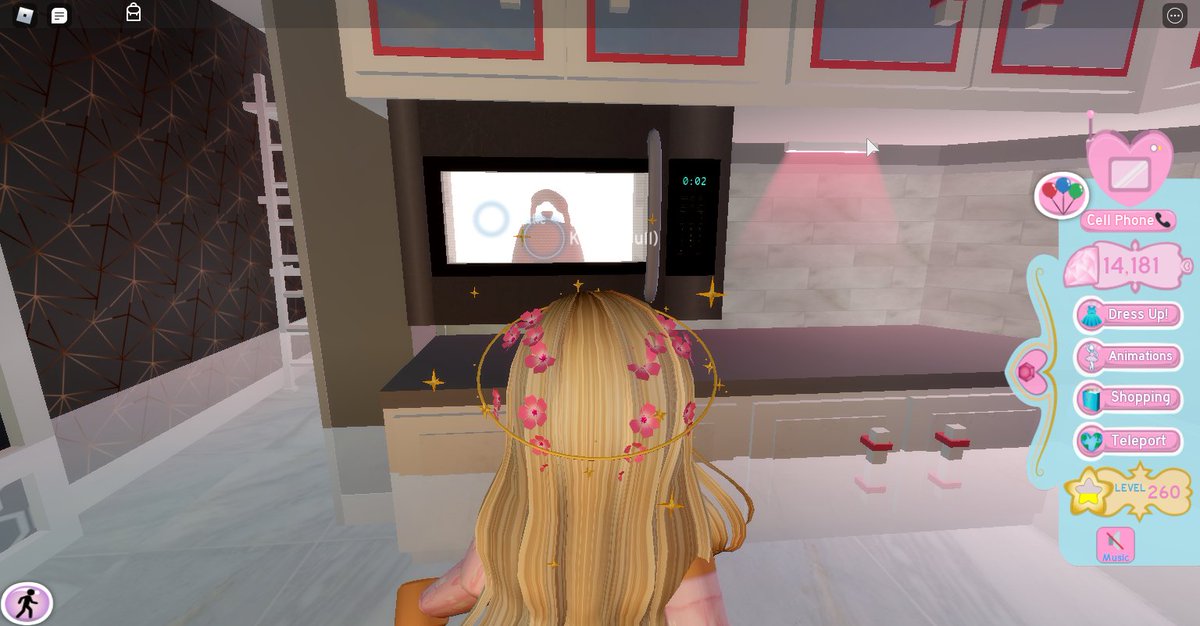 KateEditz_'s tweet photo. has anyone thought about this though... 😳😳 #RoyaleHigh #rhideas *and no it doesnt work* https://t.co/waGl1Un6gg