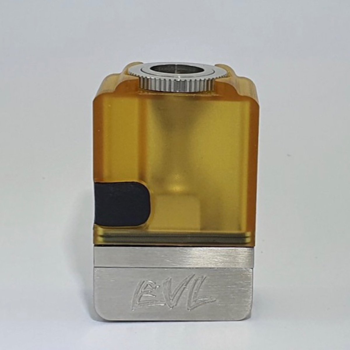 VapeShop_Frog's tweet photo. EVL VAPORS「EVL ALIEN 」Billet Box RBA KitのBASE商品紹介ページを先程作成しました👍
https://t.co/XYuHdPDlKZ
ウルテムタンクの製作が遅れている為、今月下旬〜来月上旬入荷予定となります🙇♂️
EVL VAPORSの最新作、皆さま是非ご覧下さいませ😊
#frog #仙台 #vape #EVLVapors #EVLALIEN https://t.co/50SLT6xUOD