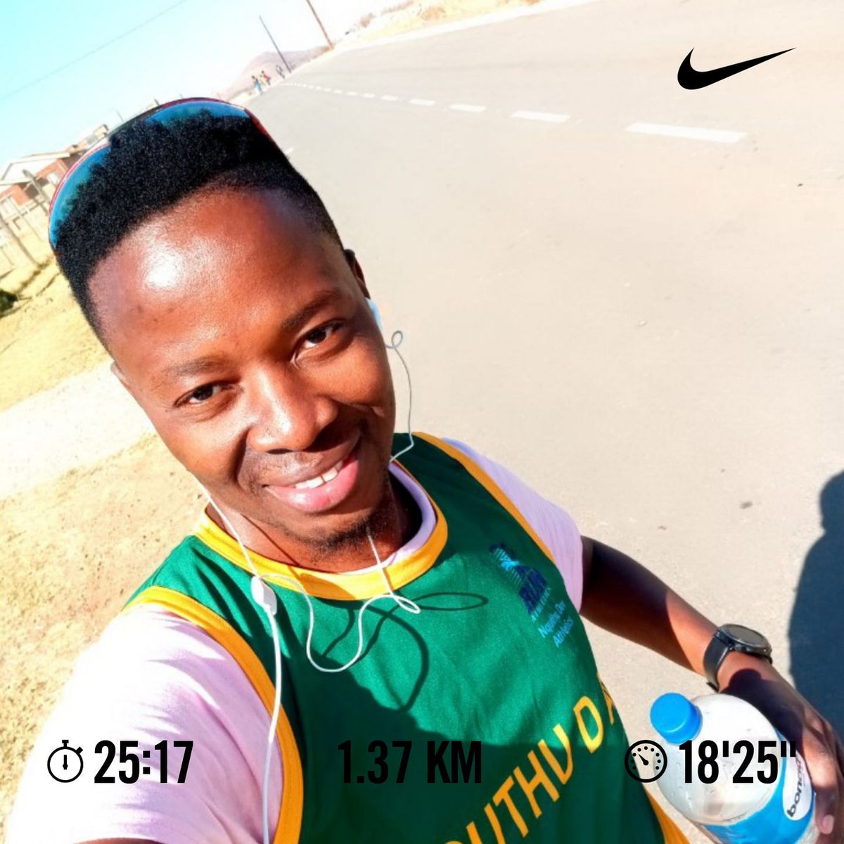 xoliswanyandeni's tweet image. Decided to put on my Team colors for my first workout post an Accident, the Recovery is gonna find me trying. I'm greatful 🙏🏾 #FetchYourBody2020 #RunningWithTumiSole #RecoveryModeActivated