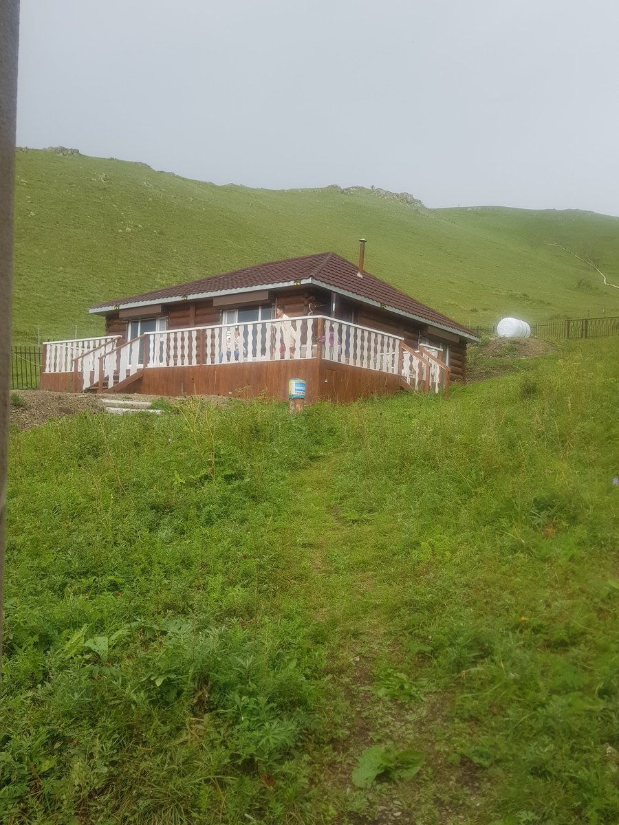 Анх 8811-тэй дугаараа зарж байж эхлүүлж байв. Одоо 00 дотроосоо тольдонхон харж сууна. :-) Залуусаа, гоё дугаар барих уу, гоё байшинтай болох уу? Сонго доо... :-)