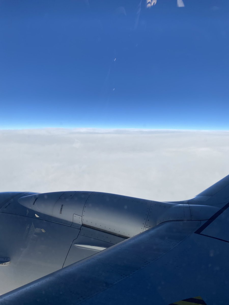 e55712's tweet photo. 半年ぶりに飛行機乗りました https://t.co/CFNgmdfHya